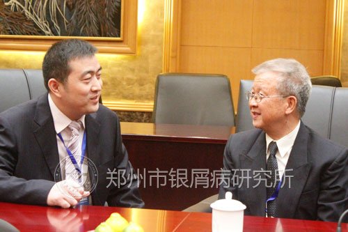 刘长江专家与叶顺章交流看法